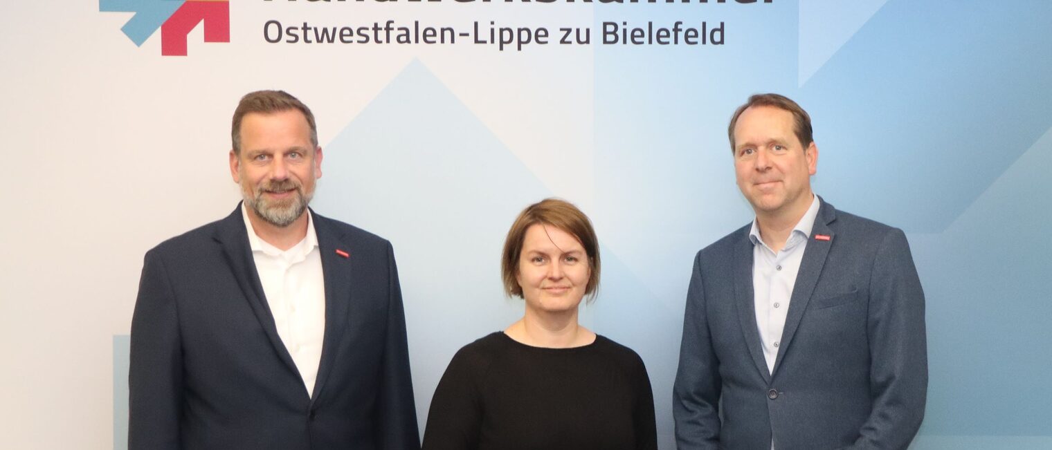 (v. l.) Dr. Jens Prager, Dr.-Ing. Christiane Bucher und Mathias Steinbild 